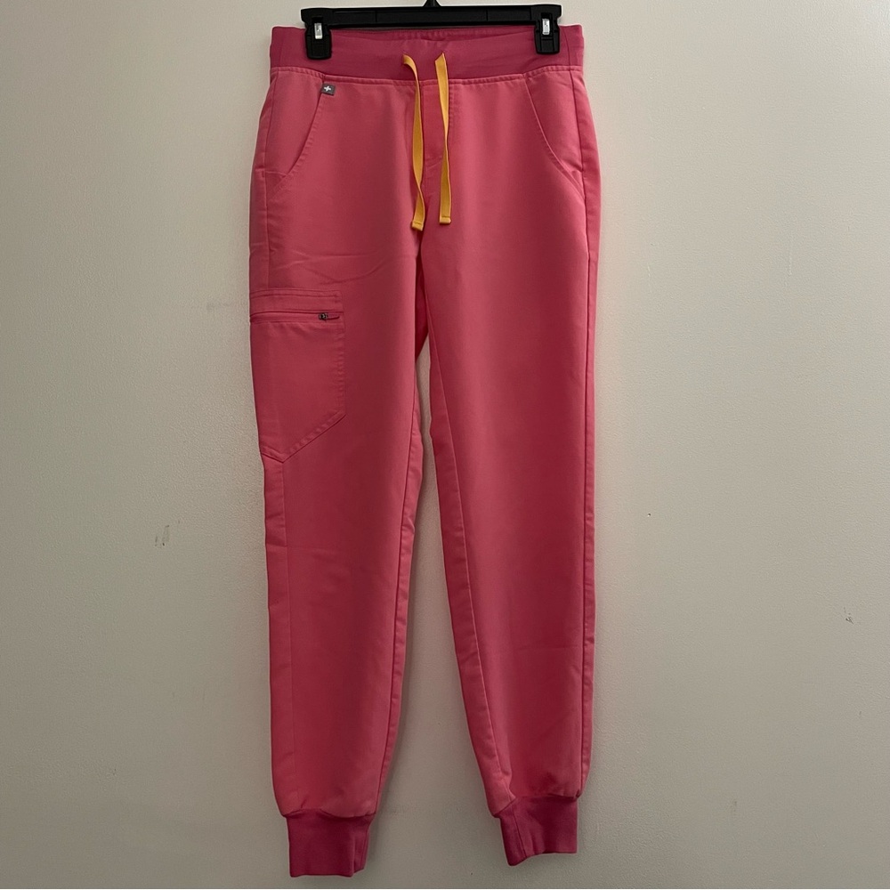 FIGS Women's Zamora Jogger Scrub Pants Neon Pink 1650 Size XS